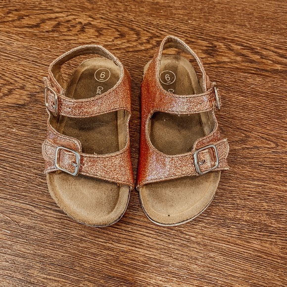Toddler Sandals - Picture 1 of 2